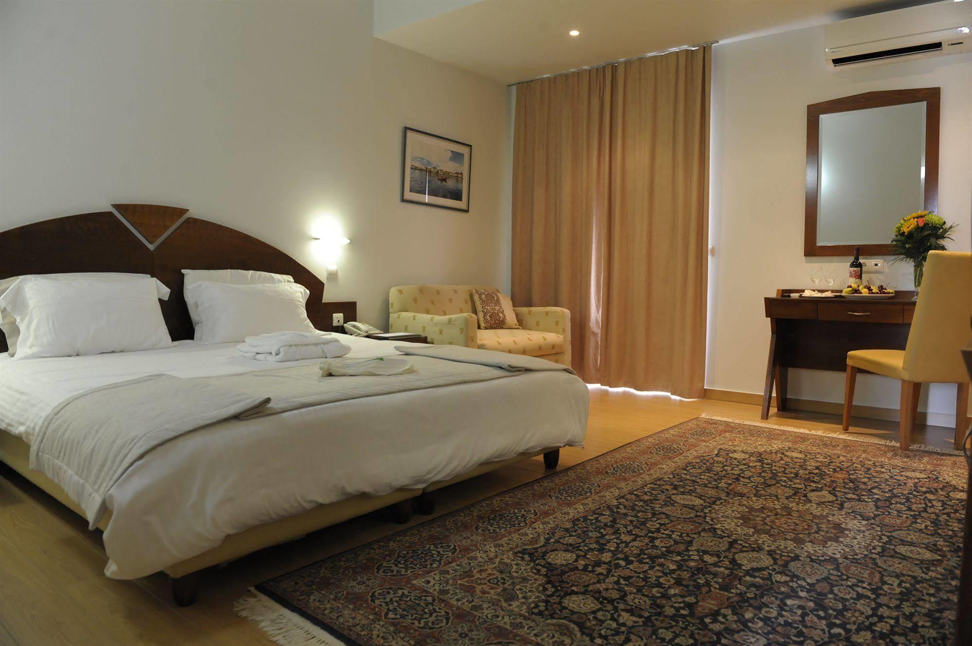 Preveza City Comfort Hotel Exterior foto